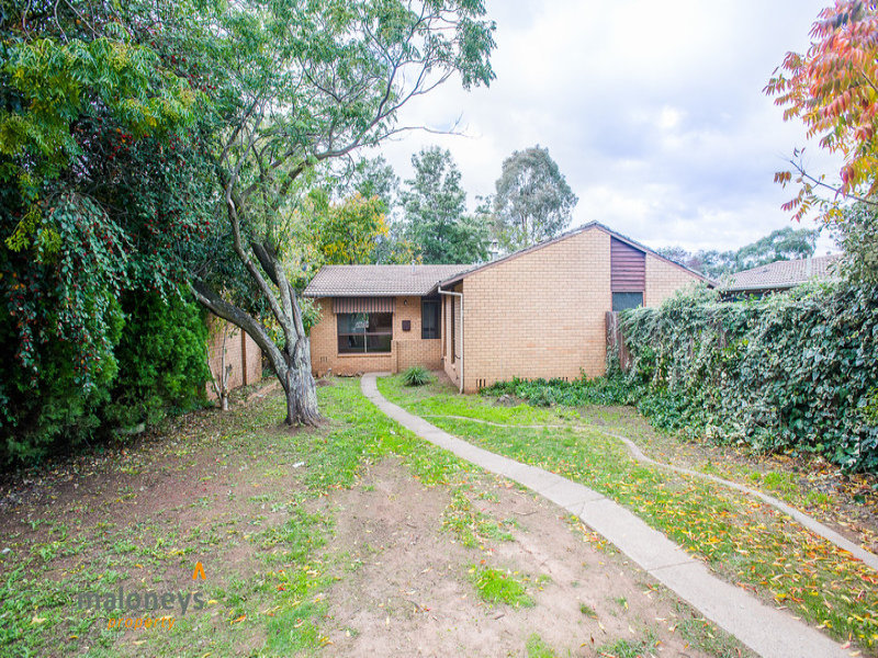 6 Macqueen Place, Charnwood, ACT 2615 Property Details