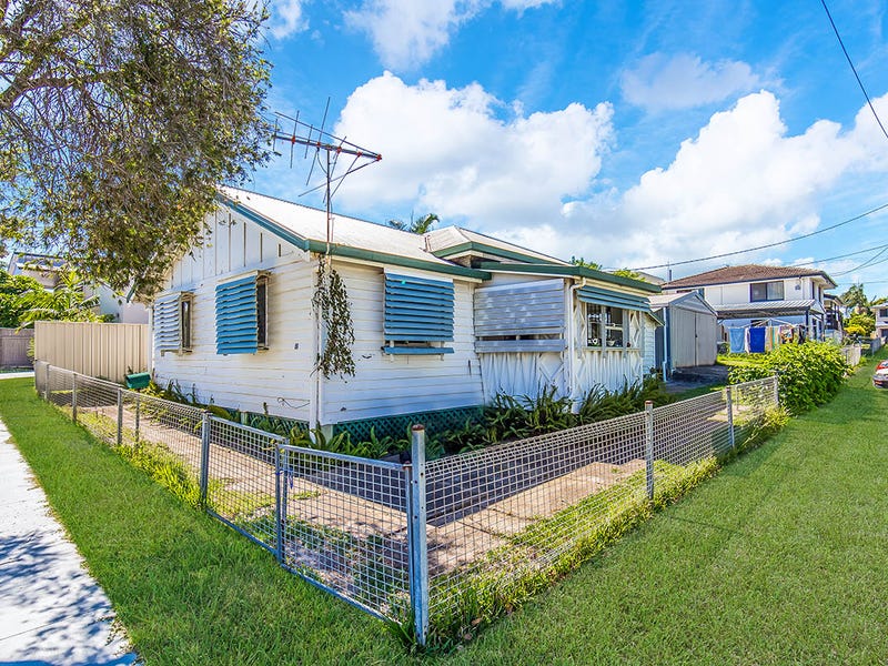 12 Robertson Avenue, Margate, Qld 4019 Property Details