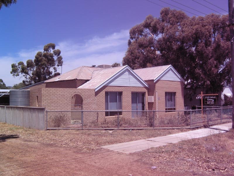 8 Chittering Road, Bullsbrook, WA 6084 Property Details