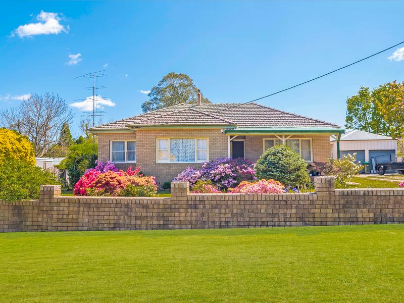 4 Retford Road, Bowral, NSW 2576 Property Details