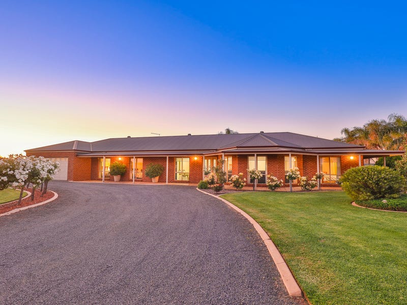 297 Irymple Avenue, Nichols Point, VIC 3501