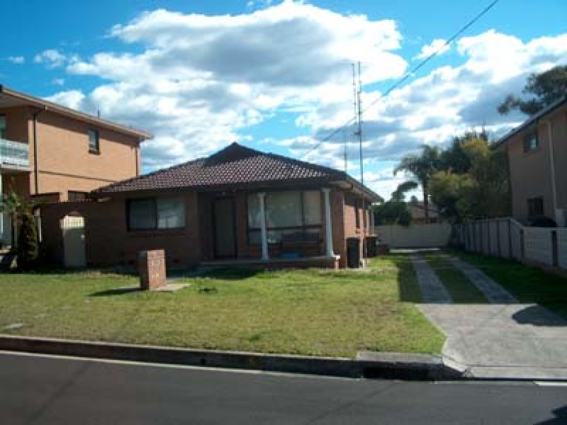 2/86 Captain Cook Drive, Barrack Heights, NSW 2528