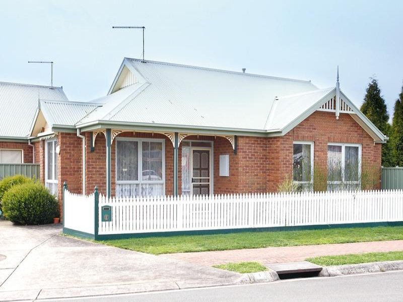 1 Castle Court, Ballarat East, VIC 3350