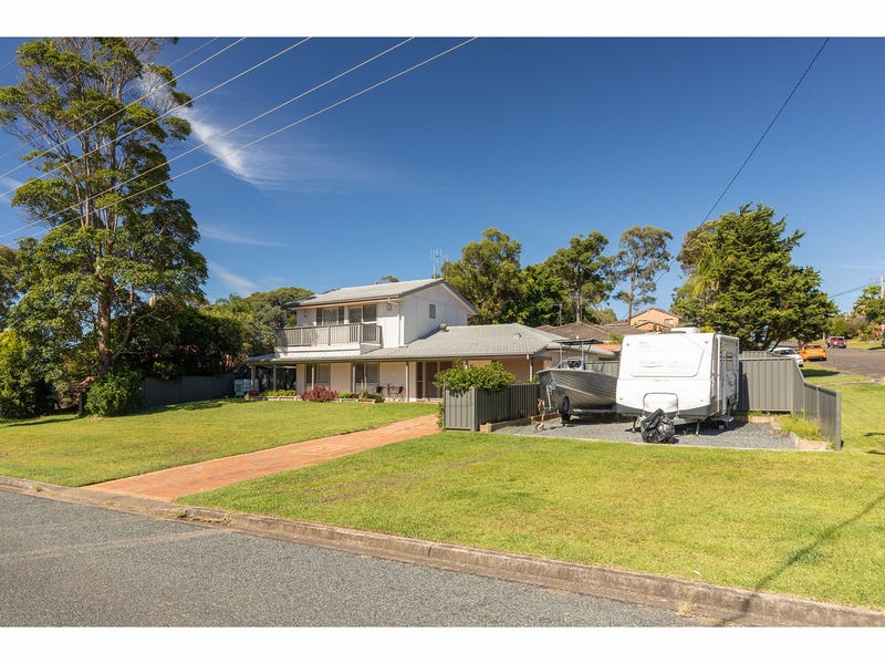 2 Seaview Street, Diamond Beach, NSW 2430
