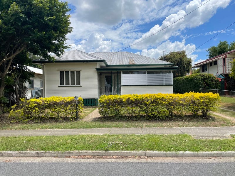 10 Cemetery Road, Ipswich, QLD 4305