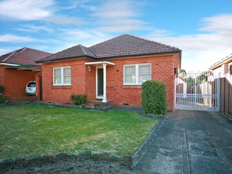 112 Street, Kingsgrove, NSW 2208 Property Details