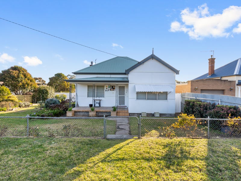 3 Bolton Street, Junee, NSW 2663 House for Sale