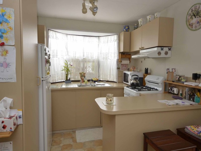 5 Pratt Road Riverside Caravan & Cabin Park Homes, Eaton, WA 6232 Property Details