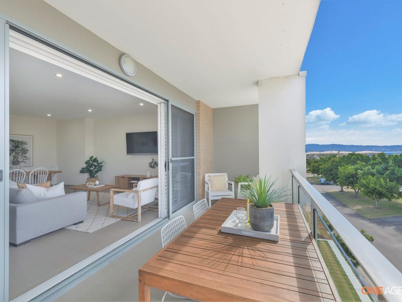 16/60 Caves Beach Road, Caves Beach, NSW 2281