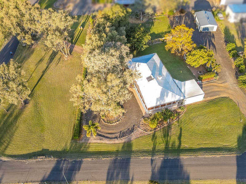 10 Geddes Lane, Emerald, Qld 4720 Property Details
