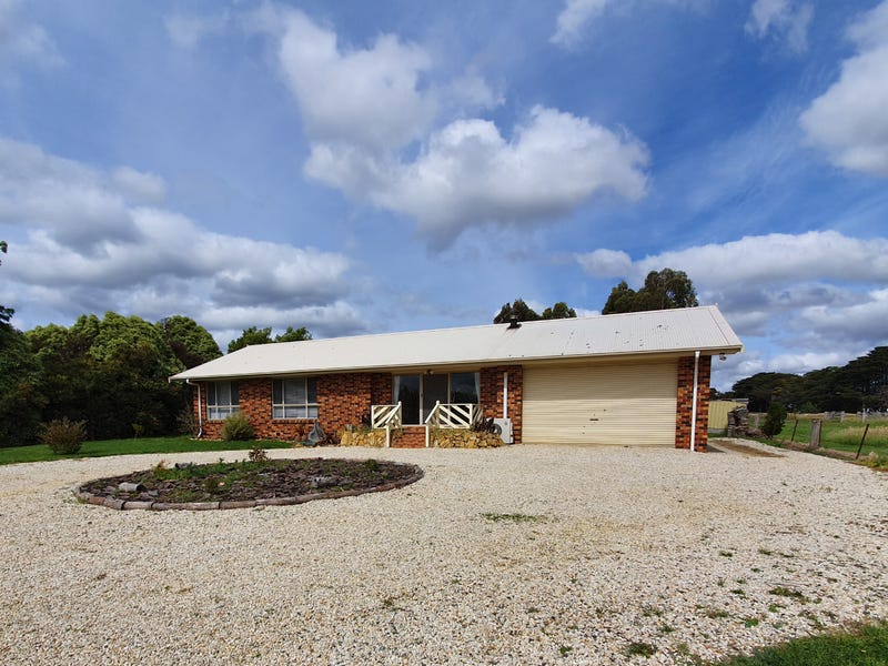 15 Old Geelong Road, Ballan, Vic 3342 House for Sale