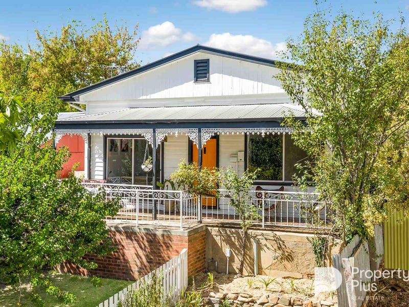 55 Johnstone Street, Castlemaine, Vic 3450 Property Details