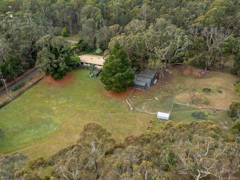 128 Slatey Creek Road, Woodend, Vic 3442 Property Details