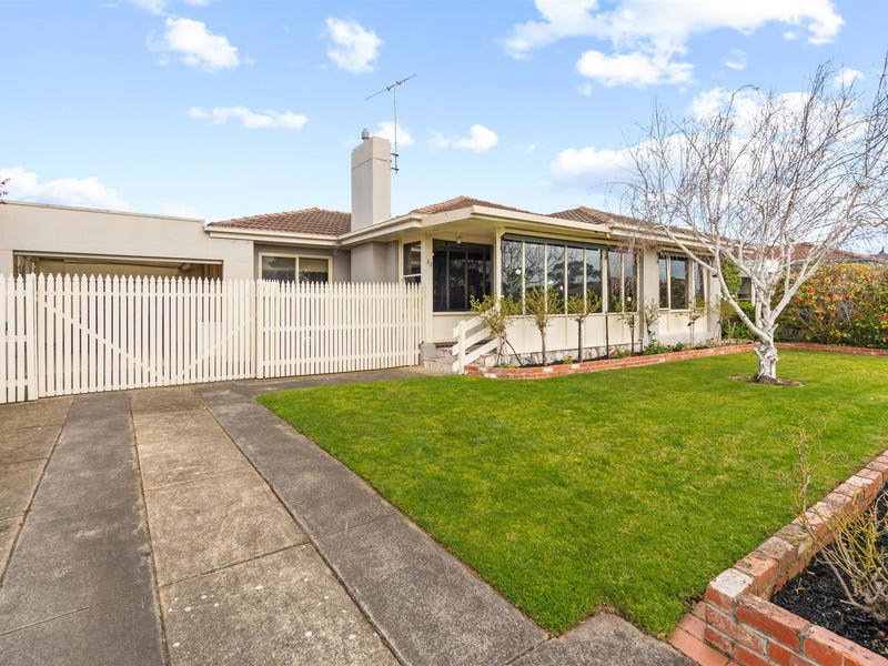 33 St James Crescent, Warrnambool, Vic 3280 Property Details