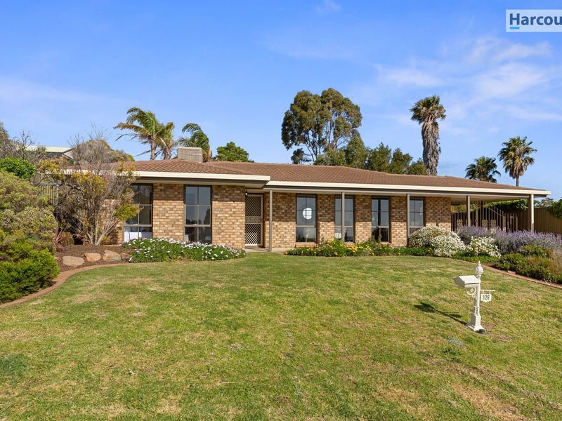 126 Perry Barr Road, Hallett Cove, SA 5158