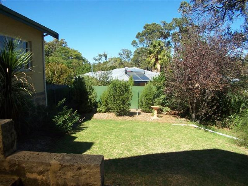 211 Lesmurdie Road, Lesmurdie, WA 6076 Property Details