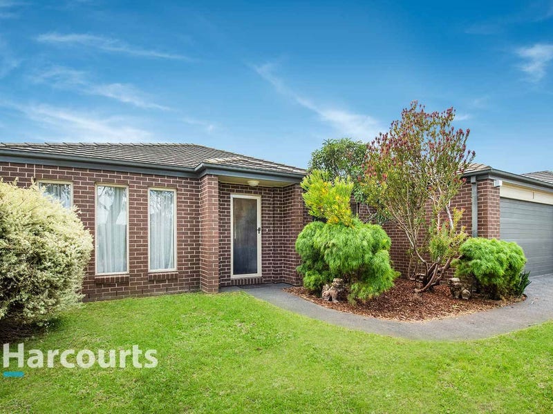 32 Ferndown Drive, Cranbourne, Vic 3977 Property Details