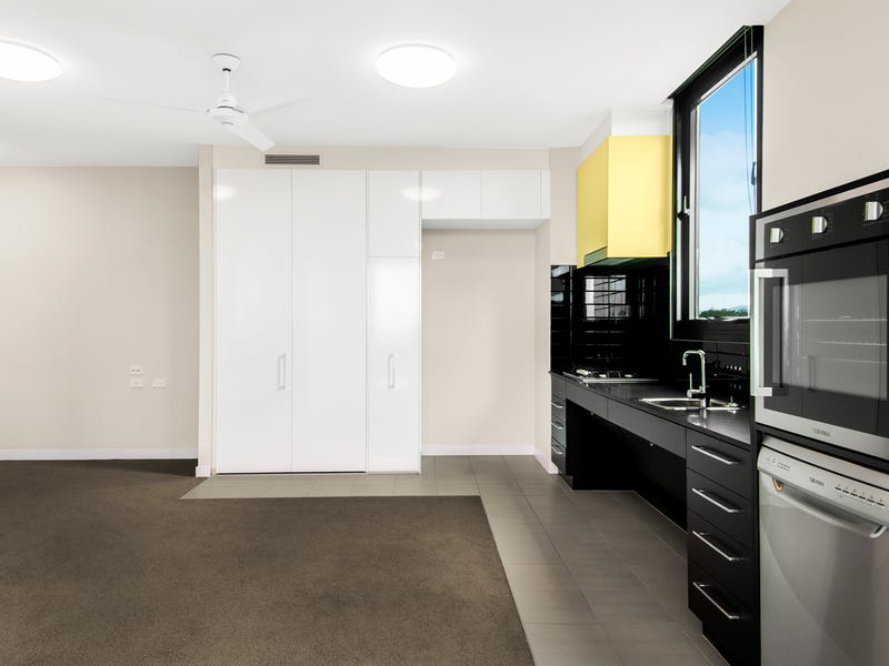 17C Village Boulevard, Southport, Qld 4215 Apartment for Rent