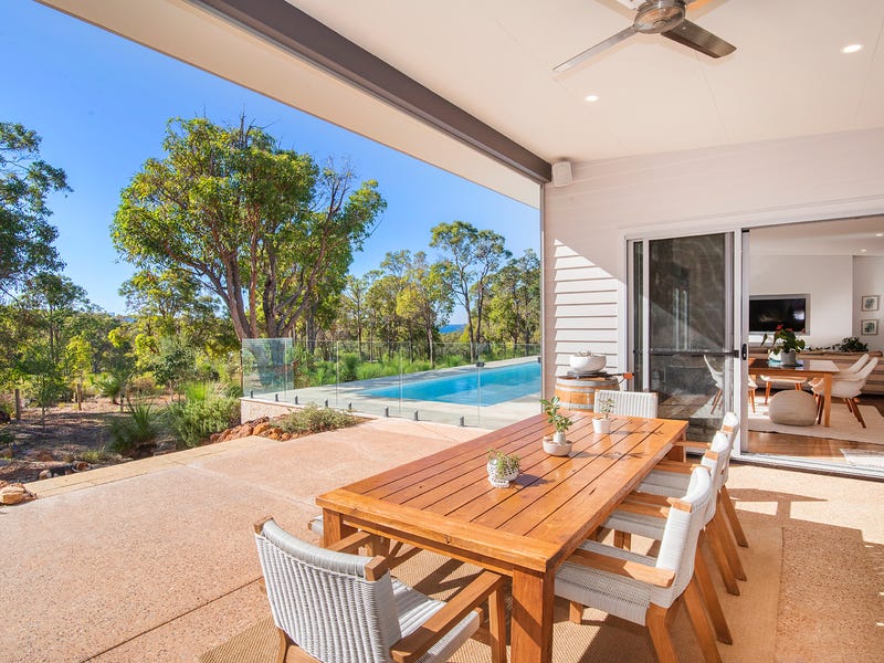 93 Carnarvon Castle Drive, Eagle Bay, WA 6281