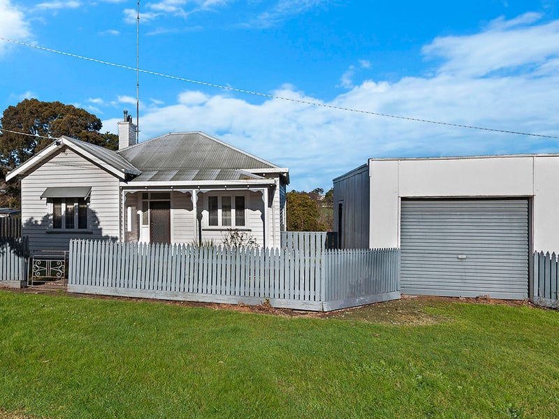 19 CARMICHAEL STREET, Hamilton, Vic 3300 Property Details