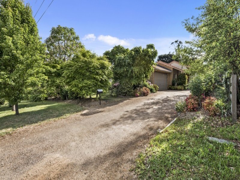 14 Bent Street, Macedon, Vic 3440 Property Details