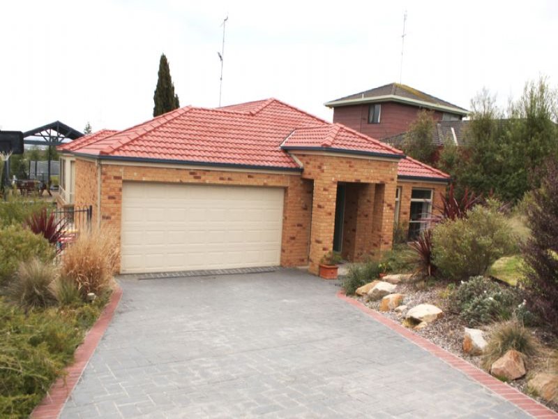 18 Mulcare Crescent, Churchill, Vic 3842 Property Details