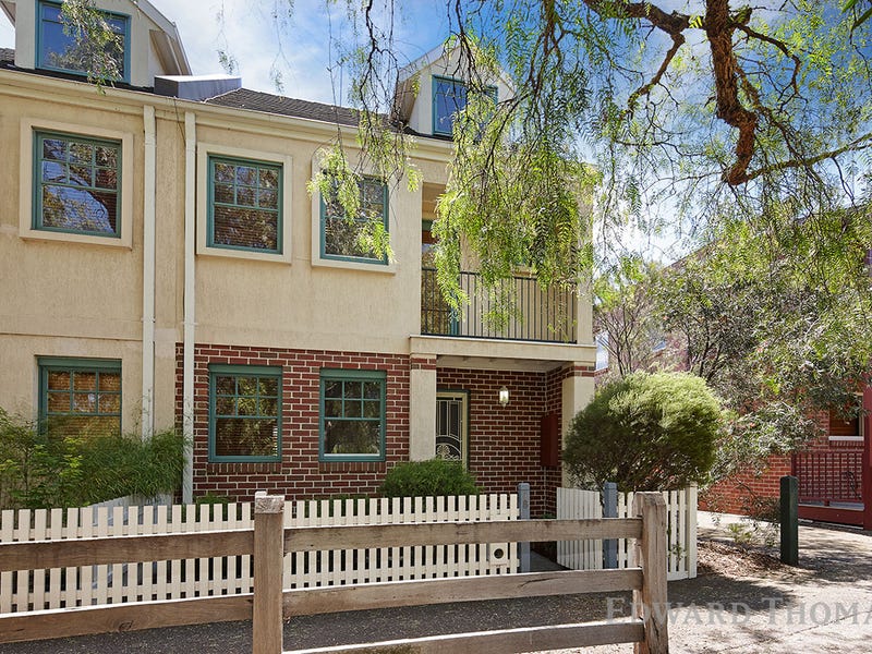 18 Peppercorn Walk, Kensington, Vic 3031 Property Details