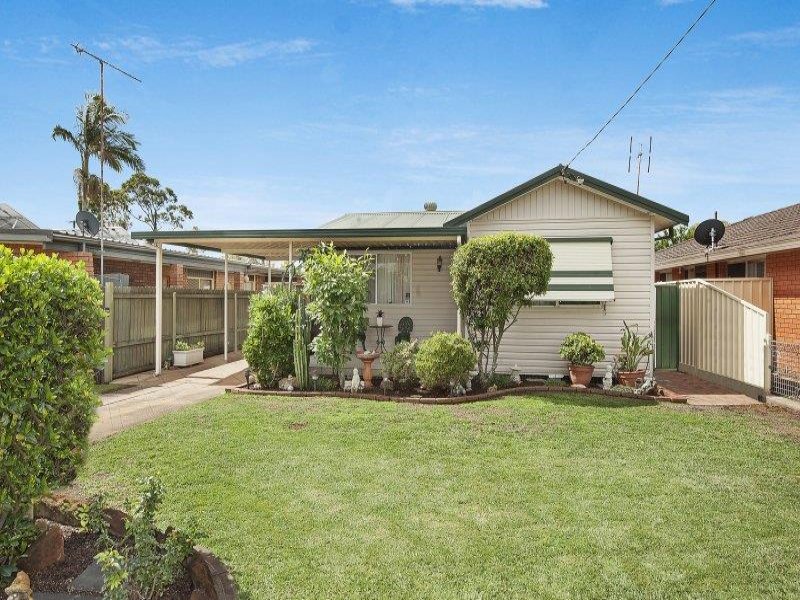 35 Watkin Avenue, Woy Woy, NSW 2256