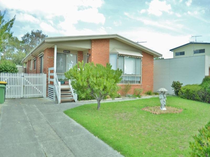 11 Dixon Street, Inverloch, VIC 3996