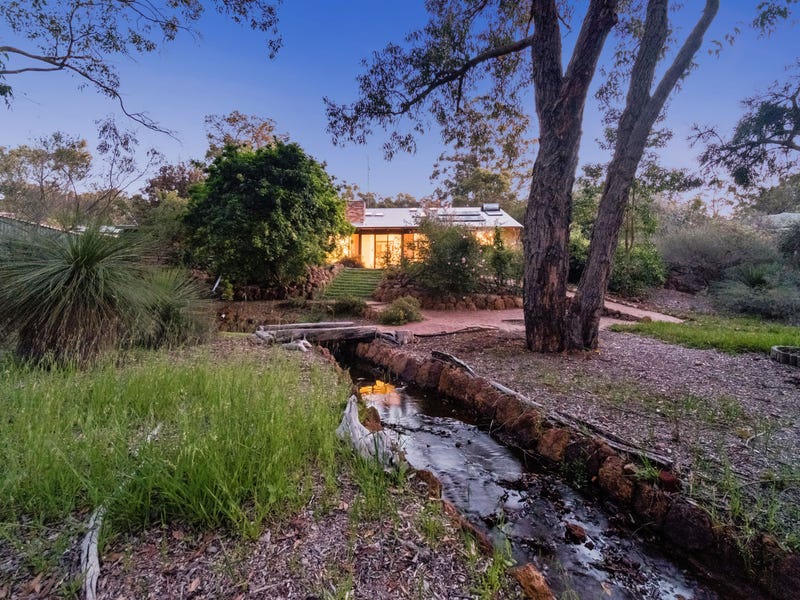 935 Thomas Road, Glen Forrest, WA 6071