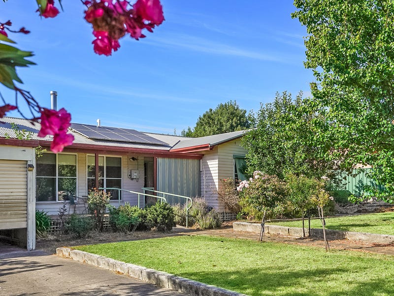 187 Henty Street, Casterton, Vic 3311 House for Sale