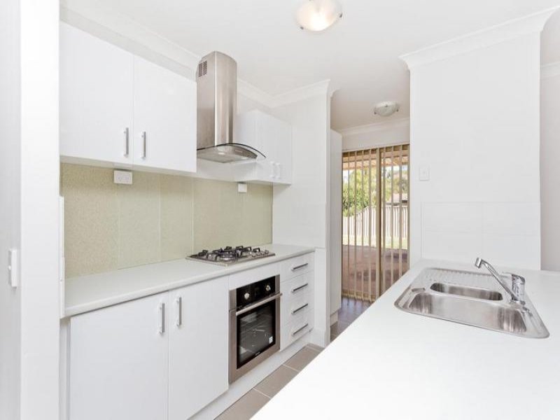 11 Marsh Court, Swan View, WA 6056