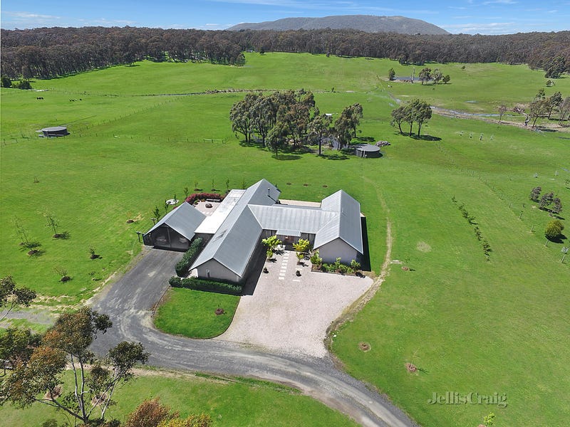 33 Slatey Creek Road, Woodend, Vic 3442 Property Details