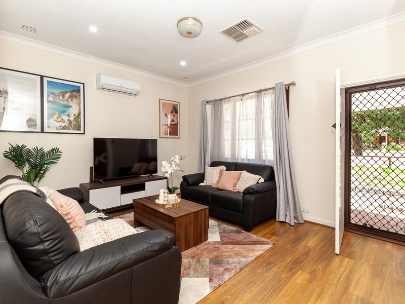 17 Stepney Road, Armadale, WA 6112 House for Rent