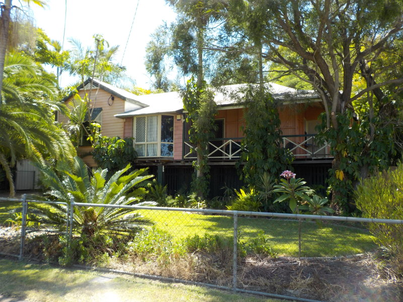 82 Blackstone Road, Silkstone, QLD 4304