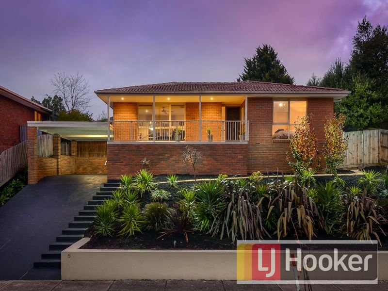 5 Lawrence Drive, Berwick, Vic 3806 Property Details