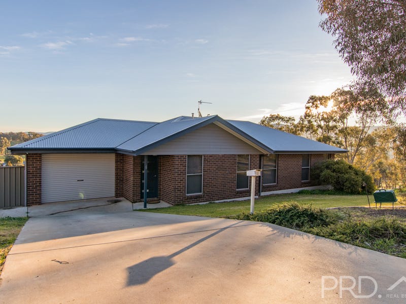 6 Eberlin Place, Tumut, NSW 2720 Property Details