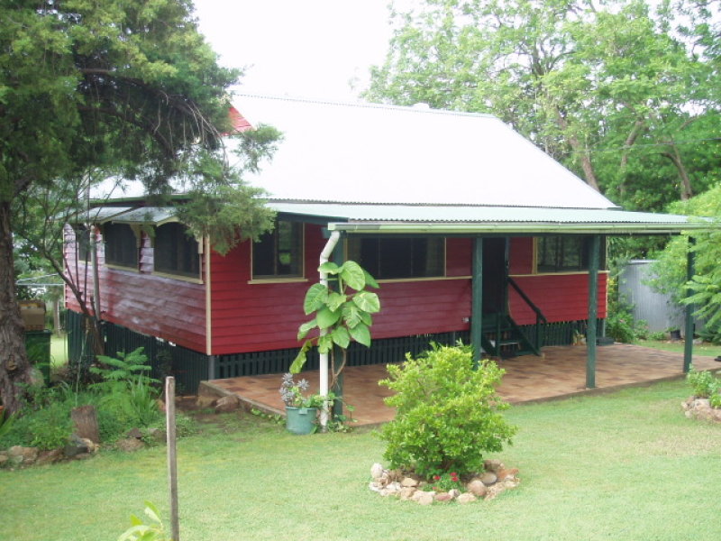 73 Fulham Street, Toogoolawah, Qld 4313 Property Details