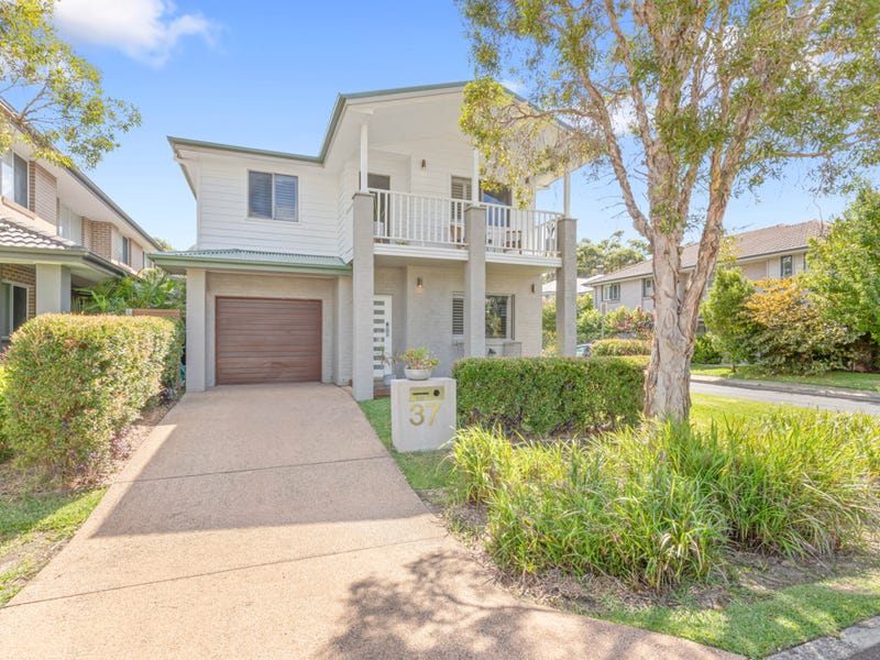 37 Shearwater Drive, Warriewood, NSW 2102 Property Details