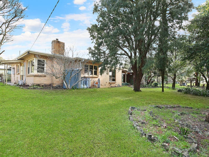 70 Moomowroong Road, Carlisle River, VIC 3239