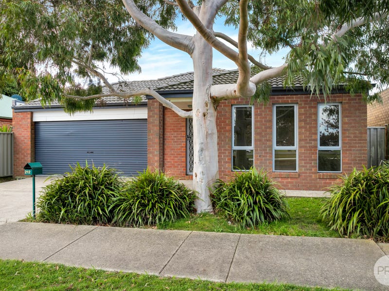 212 Learmonth Road, Wendouree, Vic 3355 - Property Details