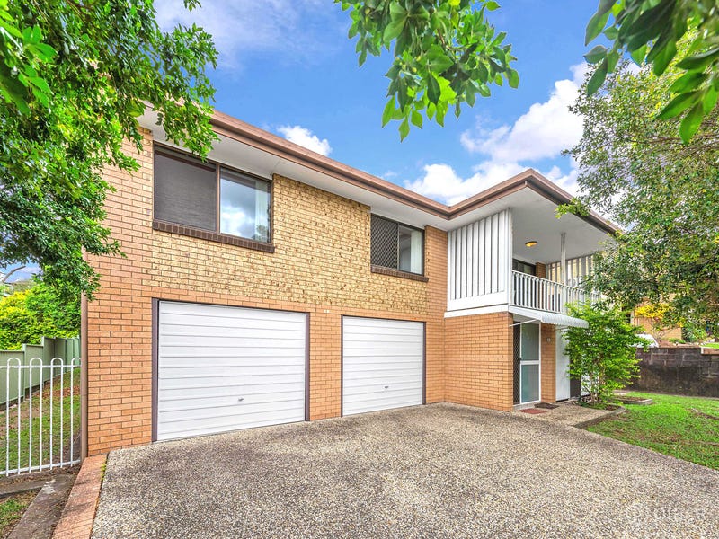 25 Cornflower Street Mansfield Qld 4122