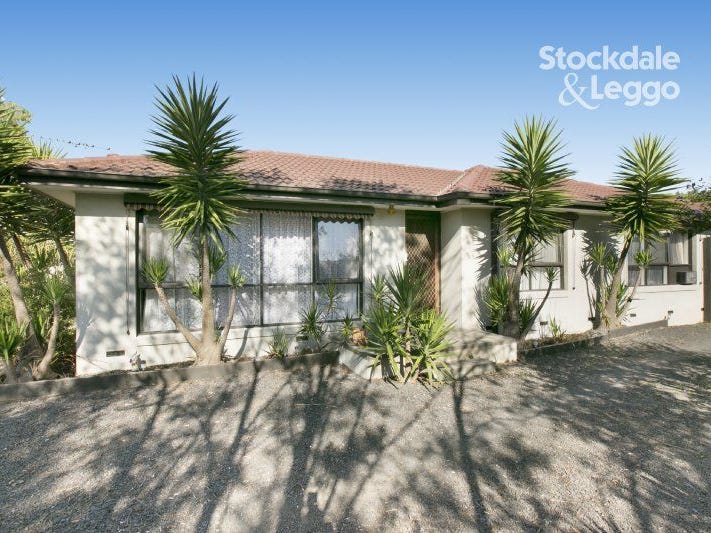 32 CLAIRMONT AVENUE, Cranbourne, Vic 3977 Property Details