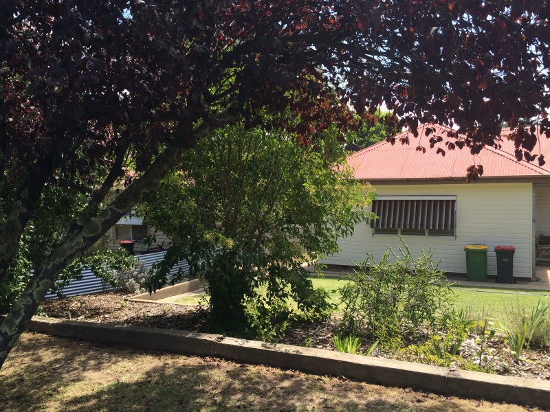 274 Walsh Street, East Albury, NSW 2640