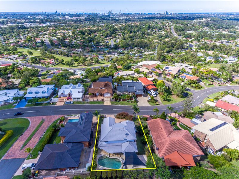 9 Renfrew Drive, Highland Park, QLD 4211