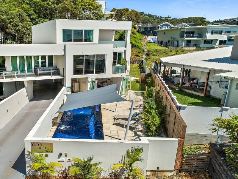 9 Beachfront Close, Sapphire Beach, NSW 2450