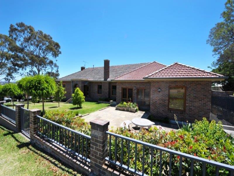 98 Upper Street, Tamworth, NSW 2340 Property Details