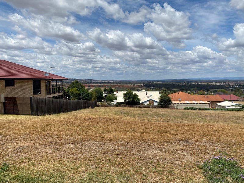 11 Freeman Court, Kingaroy, QLD 4610