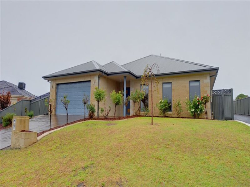 14 Powell Avenue, Cardigan Village, VIC 3352