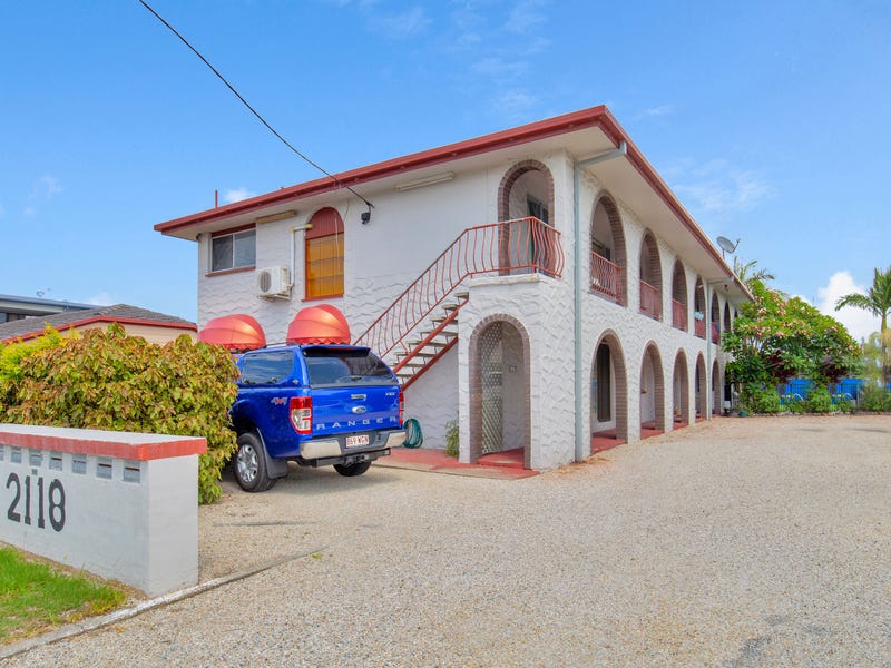 4 2118 GOLD COAST HIGHWAY, Miami, Qld 4220 Property Details